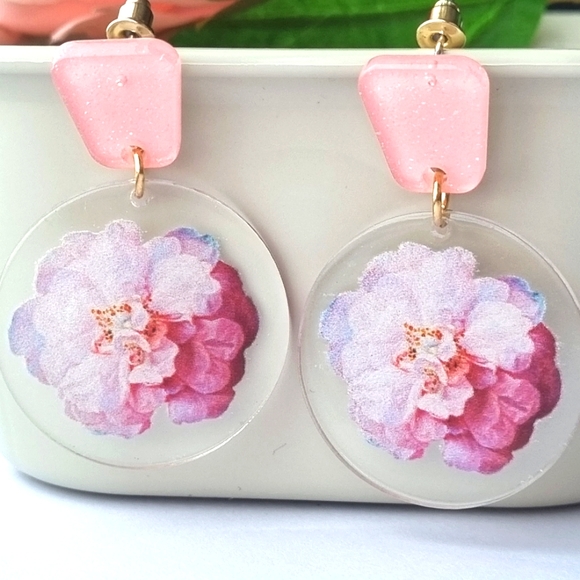 Pretty Peachy Pink Floral Drop Earrings 🍑 🩷 - Picture 9 of 10